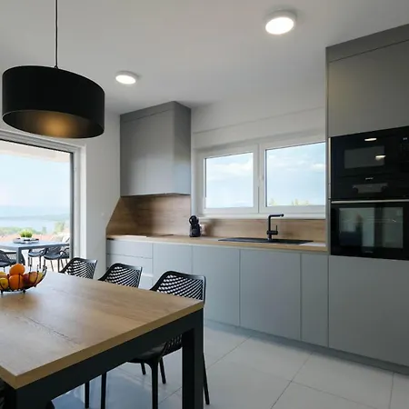 Sunset Royal Apartament